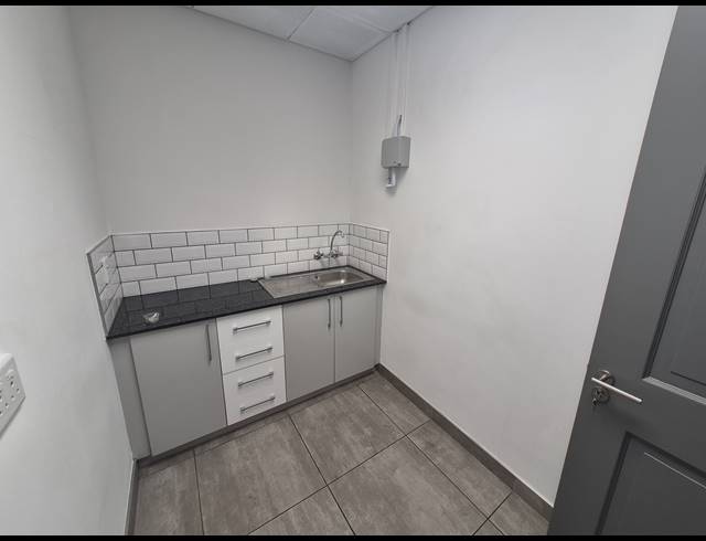 244M² OFFICE TO LET IN RIVONIA